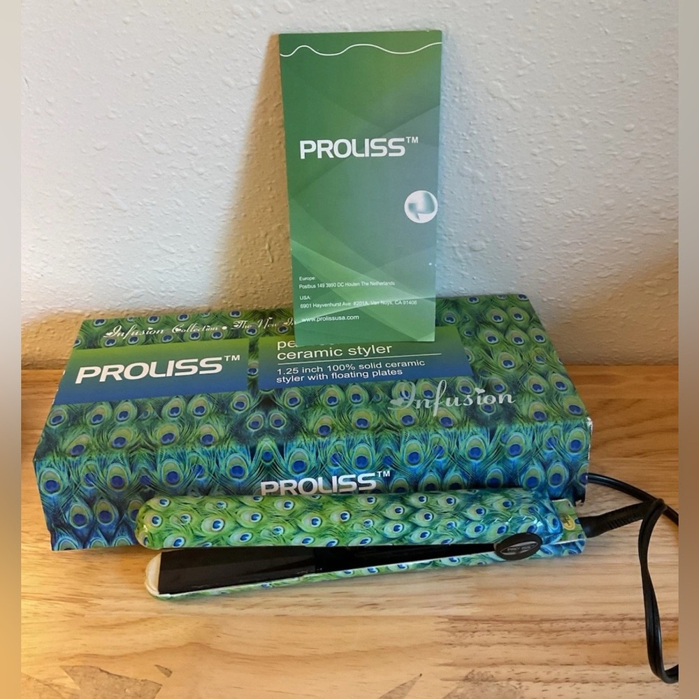 Proliss Peacock Ceramic Styler 1.25 In Floating Plates W/box & Instructions